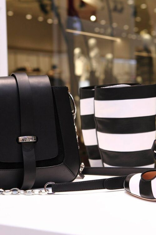 pexels-alexandra-maria-323679