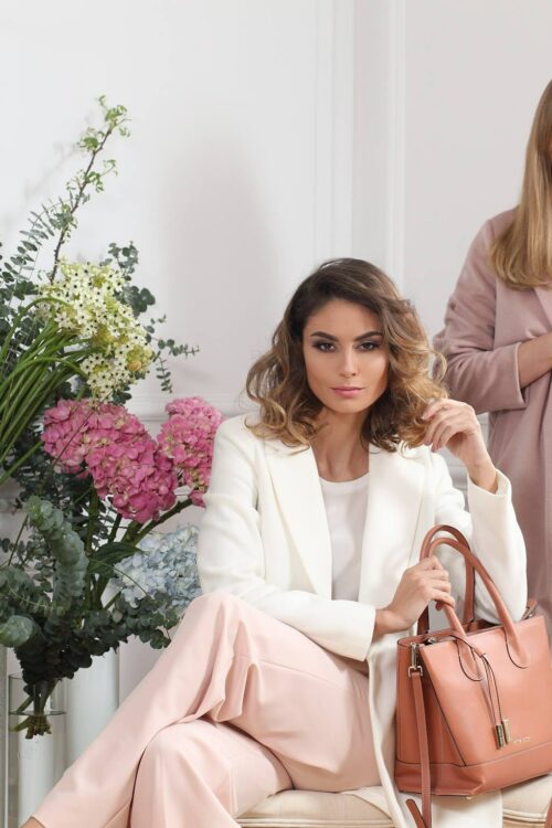 pexels-alexandra-maria-336374