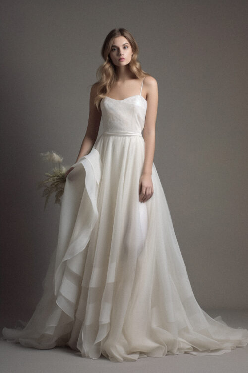 ksdata_image_similar_to_the_one_in_the_link_beautiful_model_sta_af2aef6b-bcc4-45f5-9f94-7b7e0057e6ee