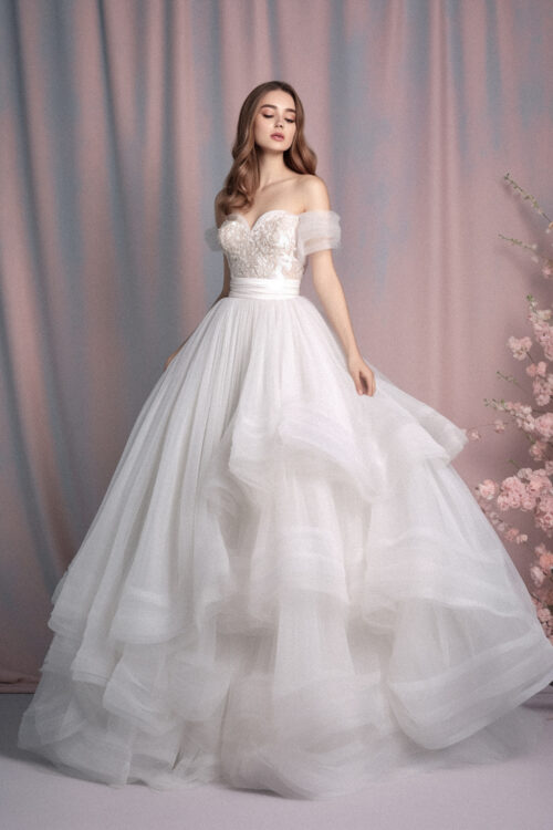 ksdata_image_similar_to_the_one_in_the_link_beautiful_model_sta_efe20a75-b27c-40cf-be2e-a4ad72da7be2